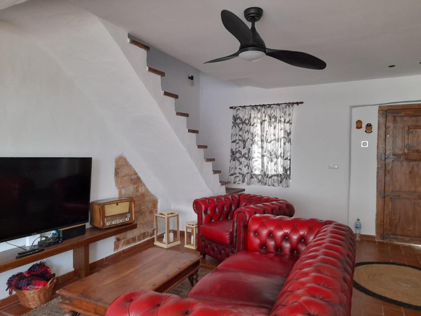 Casa Del Castillo Con Piscina Holiday home *